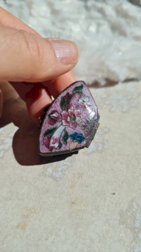 Pendentif - Boite cloisonnée - émaillée - pilulier