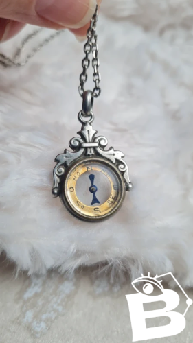 Pendentif Boussole antique en argent style victorien