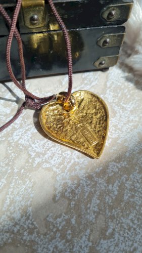 Pendentif Cœur Yves Saint Laurent vintage  ( In Love Again )