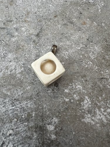Pendentif cubique géométrique design 1970 argent os sculpture unisexe, vintage
