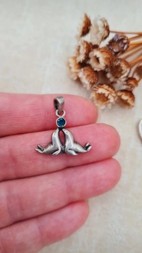 pendentif de otaries en argent - phoques