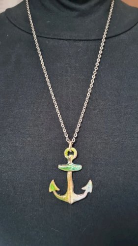 Pendentif émaillée ancre marine