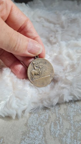 Pendentif en cuivre Danseuse par Henry Dropsy