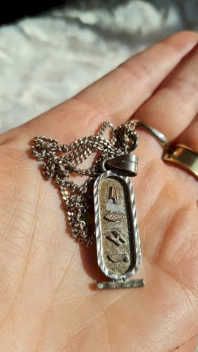 Pendentif ( Eric )- cartouche en hiéroglyphes en argent
