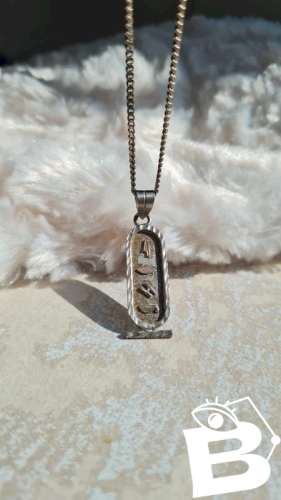 Pendentif ( Eric )- cartouche en hiéroglyphes en argent