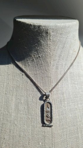 Pendentif ( Eric )- cartouche en hiéroglyphes en argent