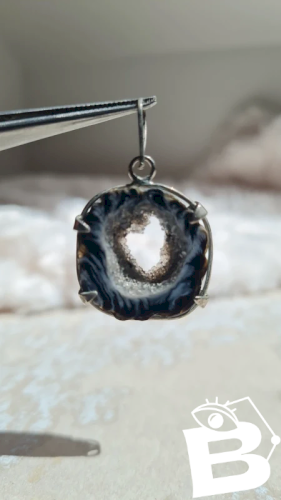 Pendentif géode dagate