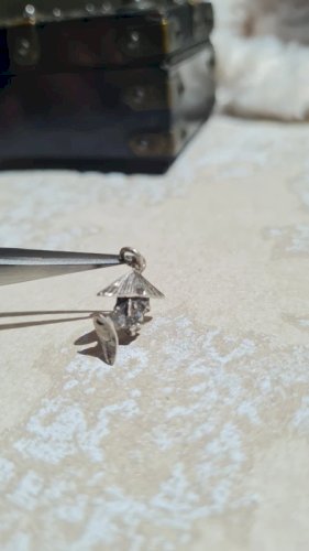 Pendentif homme asiatique en argent