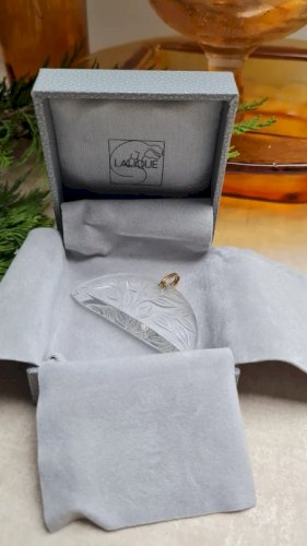 Pendentif Lalique chèvrefeuille arbre de vie