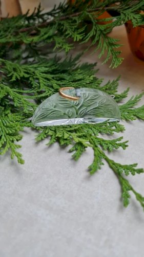 Pendentif Lalique chèvrefeuille arbre de vie