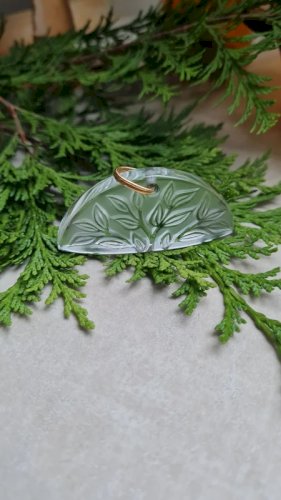 Pendentif Lalique chèvrefeuille arbre de vie