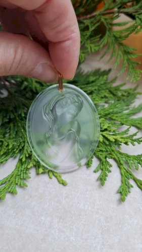Pendentif Lalique Ovale lady en cristal givré