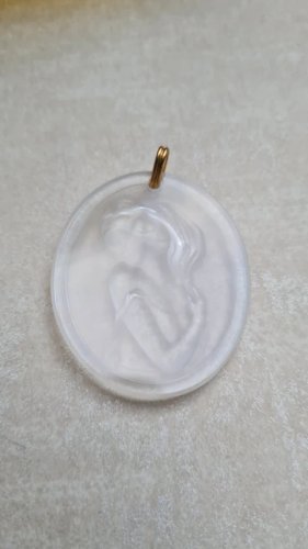 Pendentif Lalique Ovale lady en cristal givré