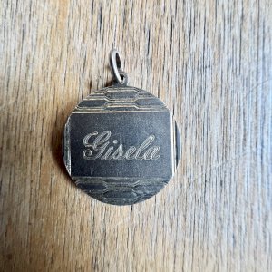 Pendentif médaille vintage vers 1960 argent massif 925 prénom Gisela unisexe