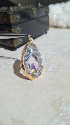 Pendentif pierre naturelle tranche dagate et améthyste