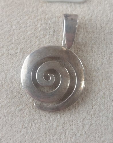 Pendentif spirale / tourbillon, en argent massif