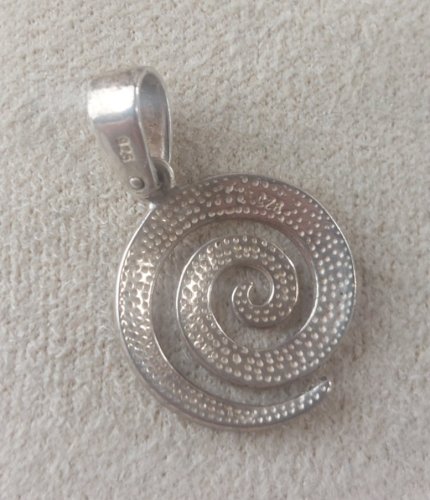 Pendentif spirale / tourbillon, en argent massif