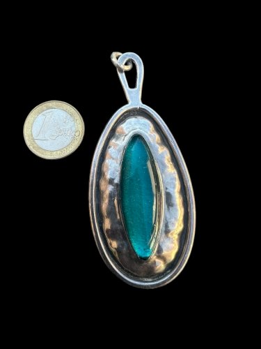 Pendentif vintage vers 1960 Collection Unisexe Couture Design Cabochon Verre