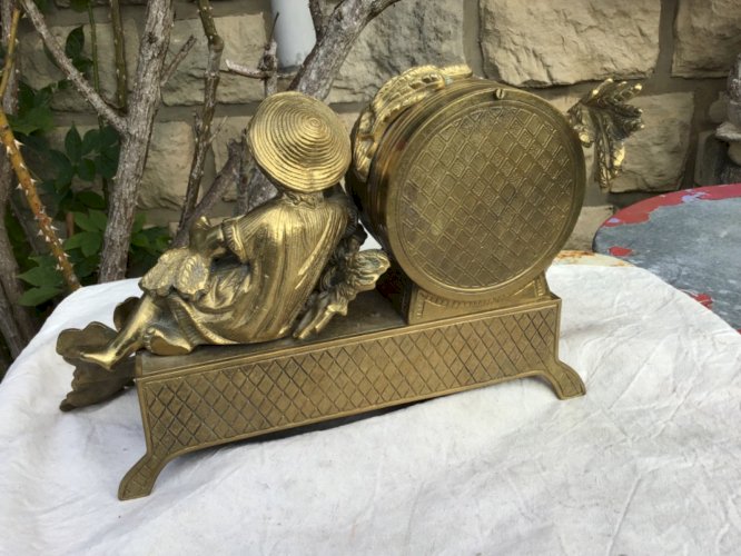 Pendule de cheminée XIXe Napoléon III bronze doré – MADE in italy