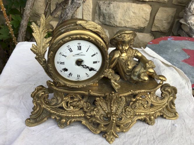 Pendule de cheminée XIXe Napoléon III bronze doré – MADE in italy