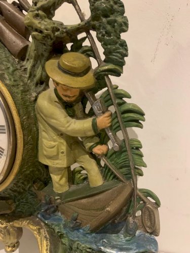 Pendule en régule polychrome Décor de marin Breton XX siècle