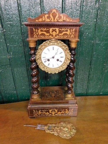 PENDULE HORLOGE A COLONNES TORSADEES N6