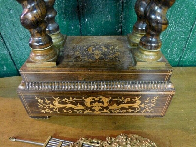PENDULE HORLOGE A COLONNES TORSADEES N6