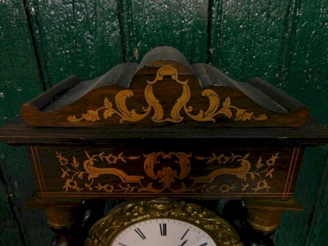 PENDULE HORLOGE A COLONNES TORSADEES N6