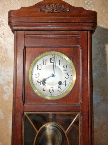 Pendule murale ancienne avec carillon 