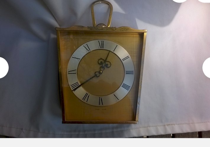 Pendule réveil JAEGER-LECOULTRE 15 jours : Le mouvement à vérifier, arrêtais, donc à réviser.