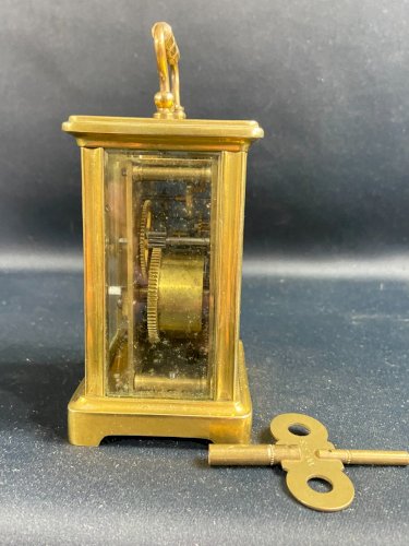 Pendulette de voyage dite d'officier en laiton doré XIXe Napoléon III