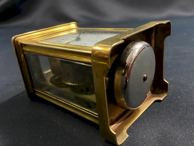 Pendulette de voyage dite d'officier en laiton doré XIXe Napoléon III