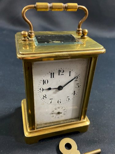 Pendulette de voyage dite d'officier en laiton doré XIXe Napoléon III