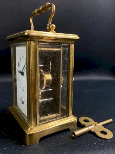Pendulette de voyage dite d'officier en laiton doré XIXe Napoléon III