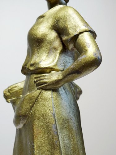 Personnage en régule dorée ancien Paysanne au fagot XIX-XXe