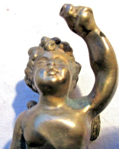 Petit angelot de pendule Napoléon III, sculpture bronze doré