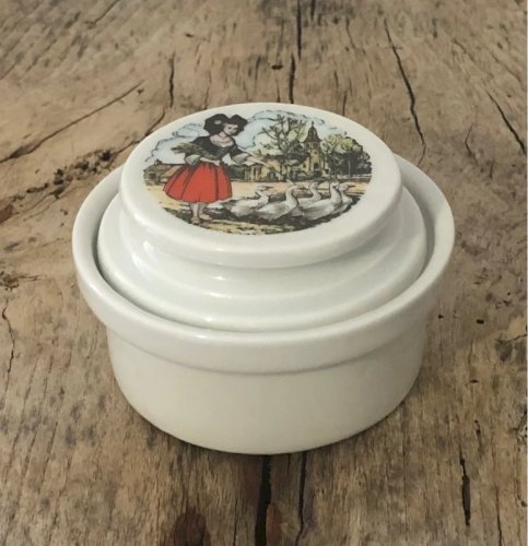 Petit beurrier en porcelaine Pillivuyt