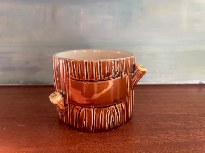 Petit cache pot en barbotine ancien
