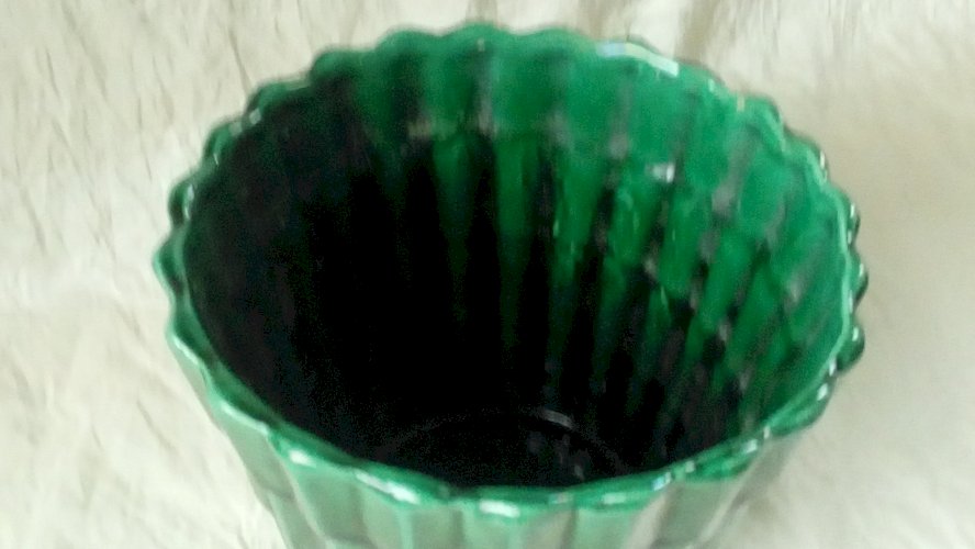 PETIT CACHE POT EN FAIENCE SAINT CLEMENT ANNEES 1950 **