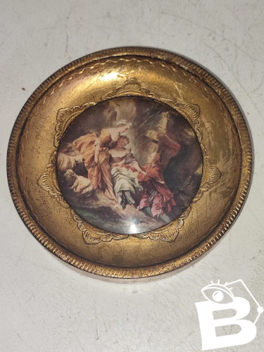 petit cadre ancien avec image en fond style 18-19eme en bon etat