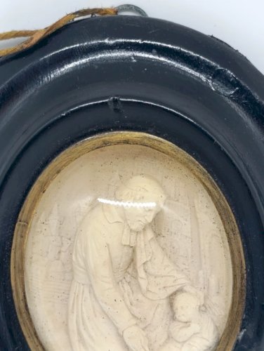 Petit cadre mural en bois noirci et verre bombé religieux 19eme en bon etat