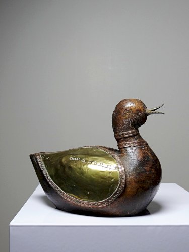 Petit canard en bois sculpté laiton et cuivre artisanat Indien vintage