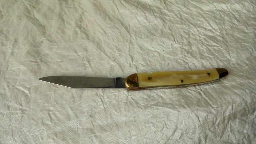 PETIT CANIF PUBLICITAIRE MANCHE EN CORNE CAMENBERT REO*