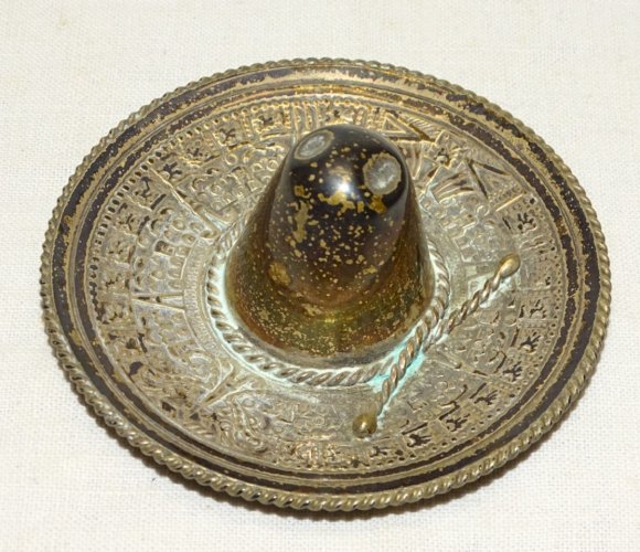 - PETIT CHAPEAU SOMBRERO ARGENT MEXICAIN 925° OBJET DE VITRINE BAGUIER VITRINE D