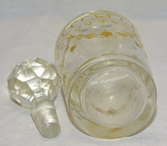 -PETIT FLACON  CRISTAL à décor GUIRLANDES DOREES épaisses  BOUCHON FACETTES   D