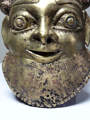 Petit masque d'Oba bronze doré Bamoun, Cameroun, vintage Afrique