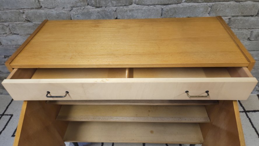 Petit meuble 1 tiroir 2 portes année 1960