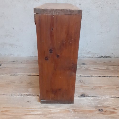 Petit meuble d’atelier, 27 tiroirs