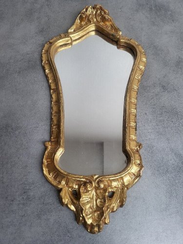 PETIT MIROIR DORE EN BOIS DORE