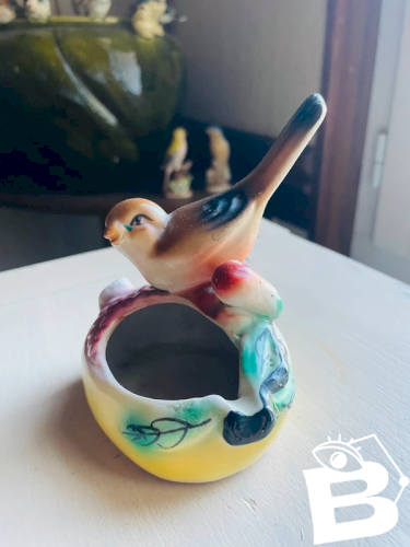 Petit oiseau en porcelaine art déco 1930